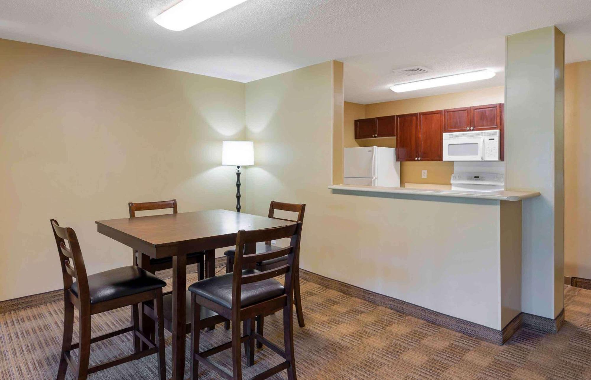Extended Stay America Suites - Phoenix - Midtown מראה חיצוני תמונה